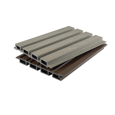 Tahan Api 25x227mm WPC Cladding Panel Kayu Plastik Komposit Grating Plank Indoor Board Office Project