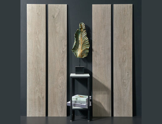 ISO9001 Rectified Edge Matte Grey Porcelain Tile Wood Grey 60Boxes / Plt