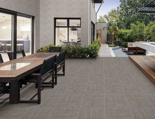 ISO13006 15mm Tebal Ubin Lantai Kuarsa Bahan Bangunan Lantai Luar 300x600mm